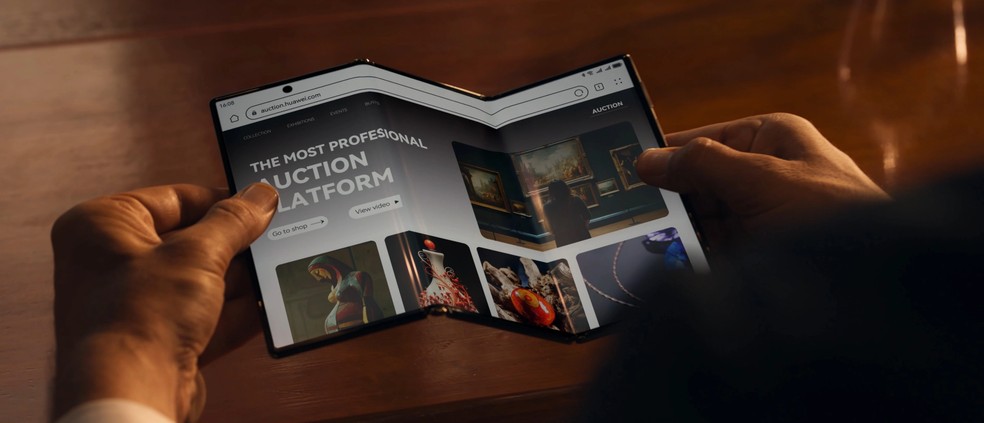 Huawei Mate XT aberto — Foto: Divulgação/Huawei