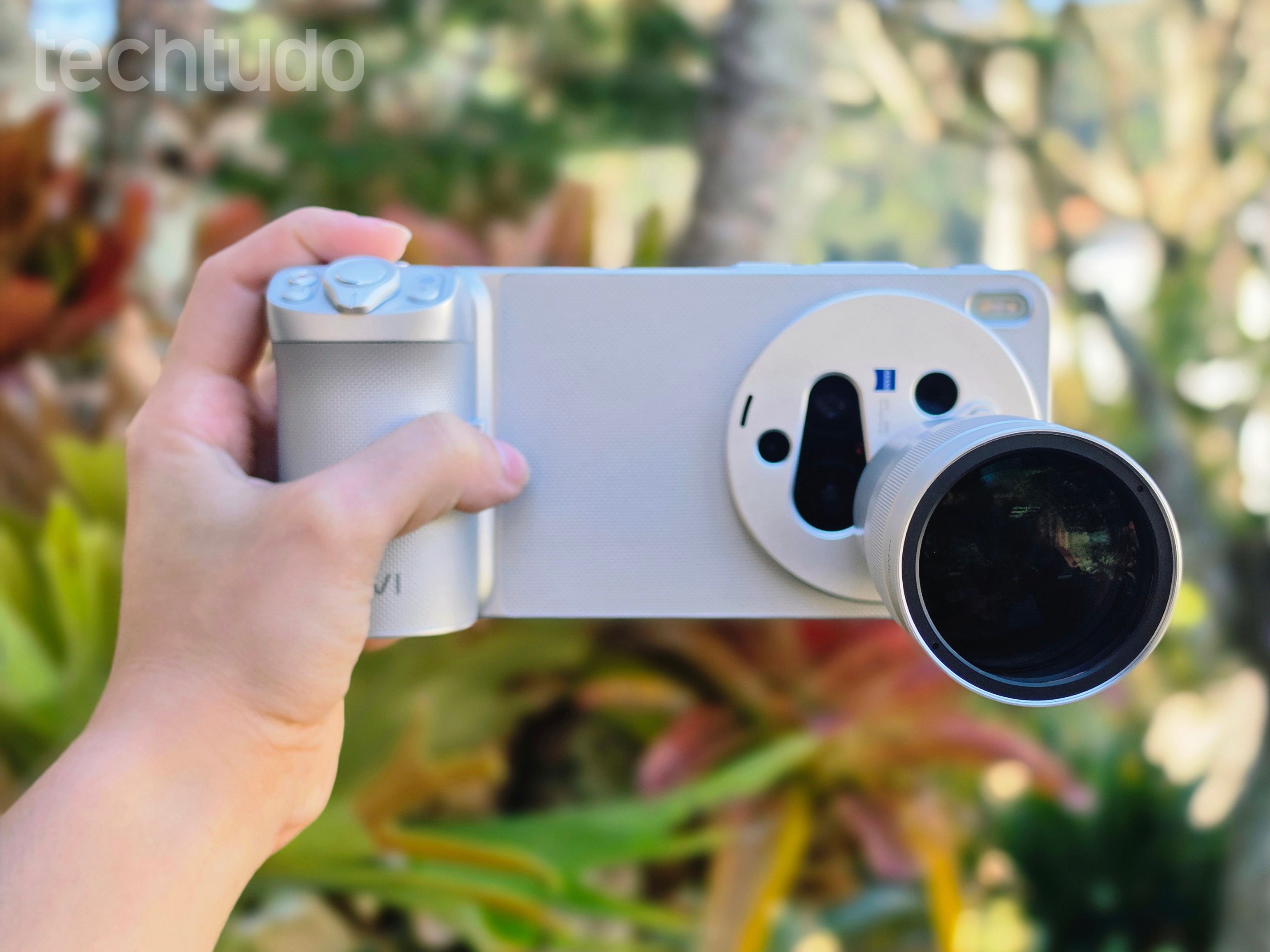 JOVI lança X300 Ultra e X300 FE com câmeras ZEISS e baterias enormes - QTU Questões do Universo