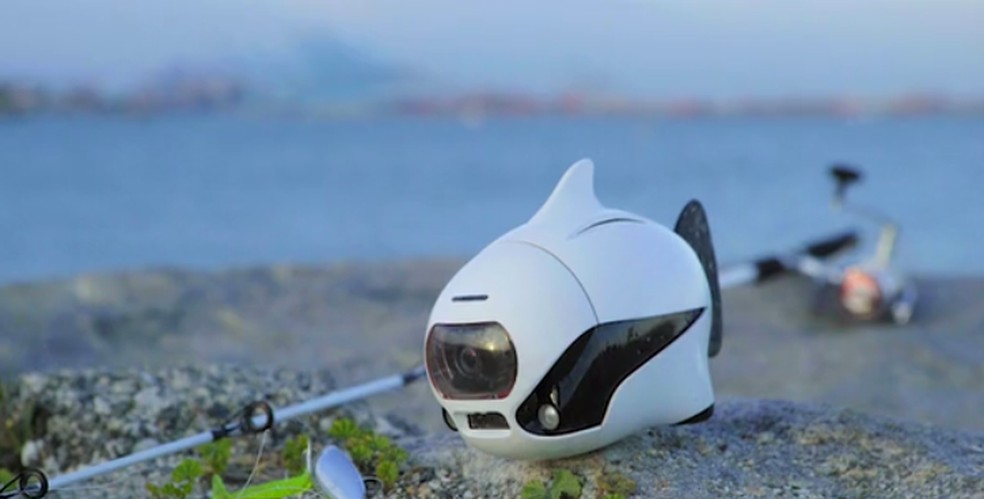 Drone em forma de peixe grava imagens 4K estabilizadas embaixo d gua