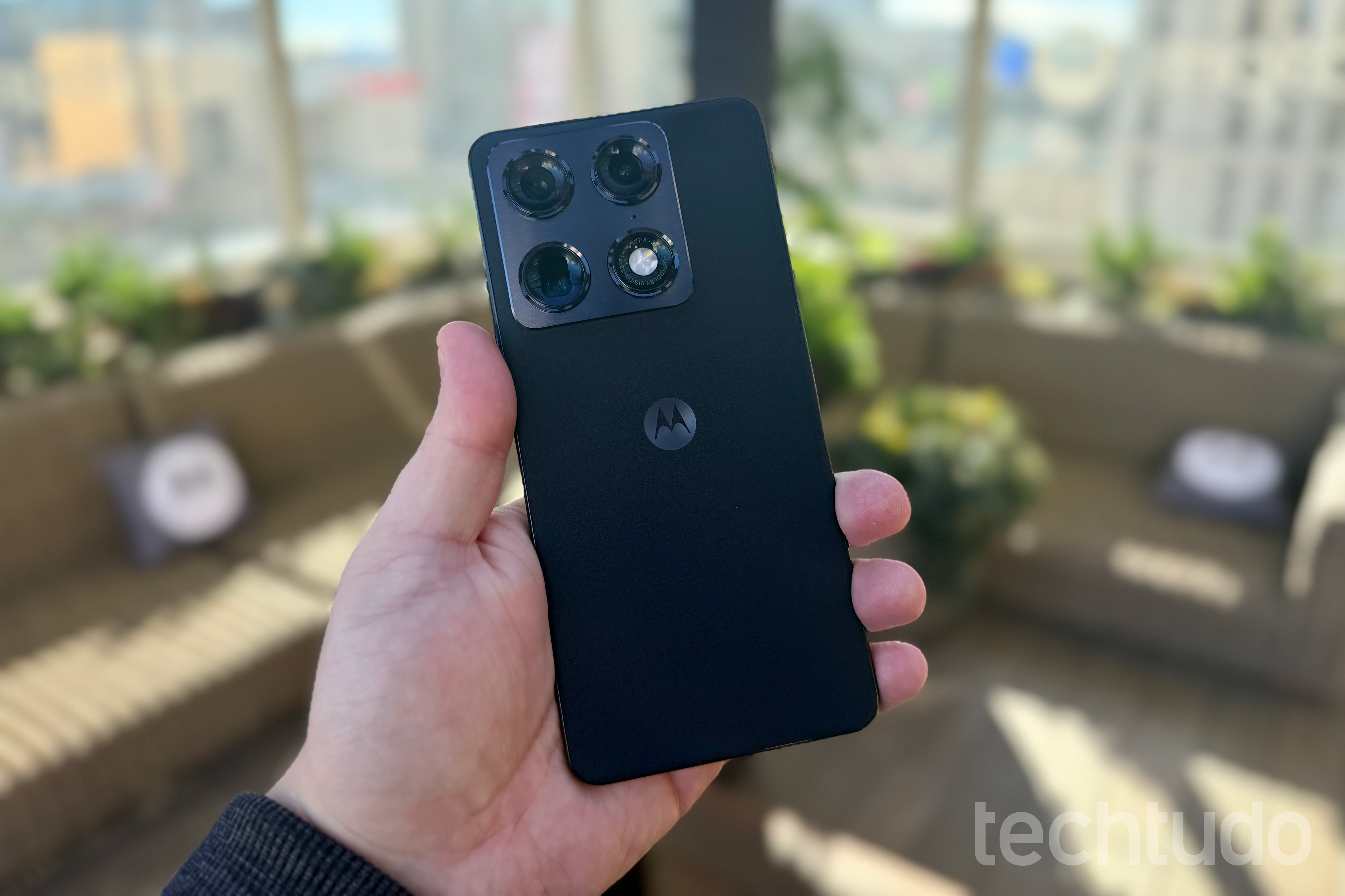 Novo Motorola derrota iPhone e Samsung Galaxy em teste de câmera; conheça