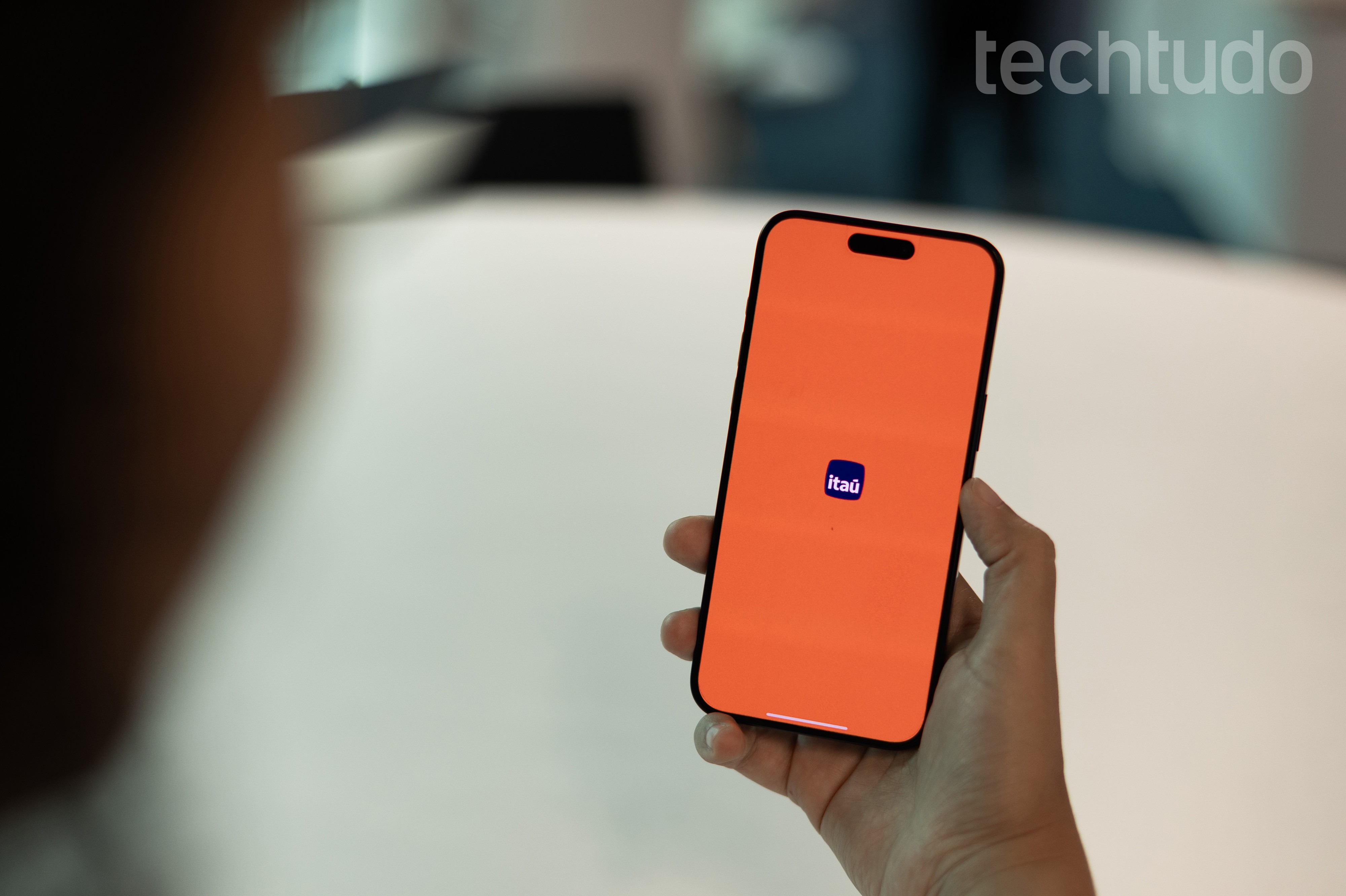 Como fazer Pix pelo WhatsApp do Itaú? Veja o passo a passo