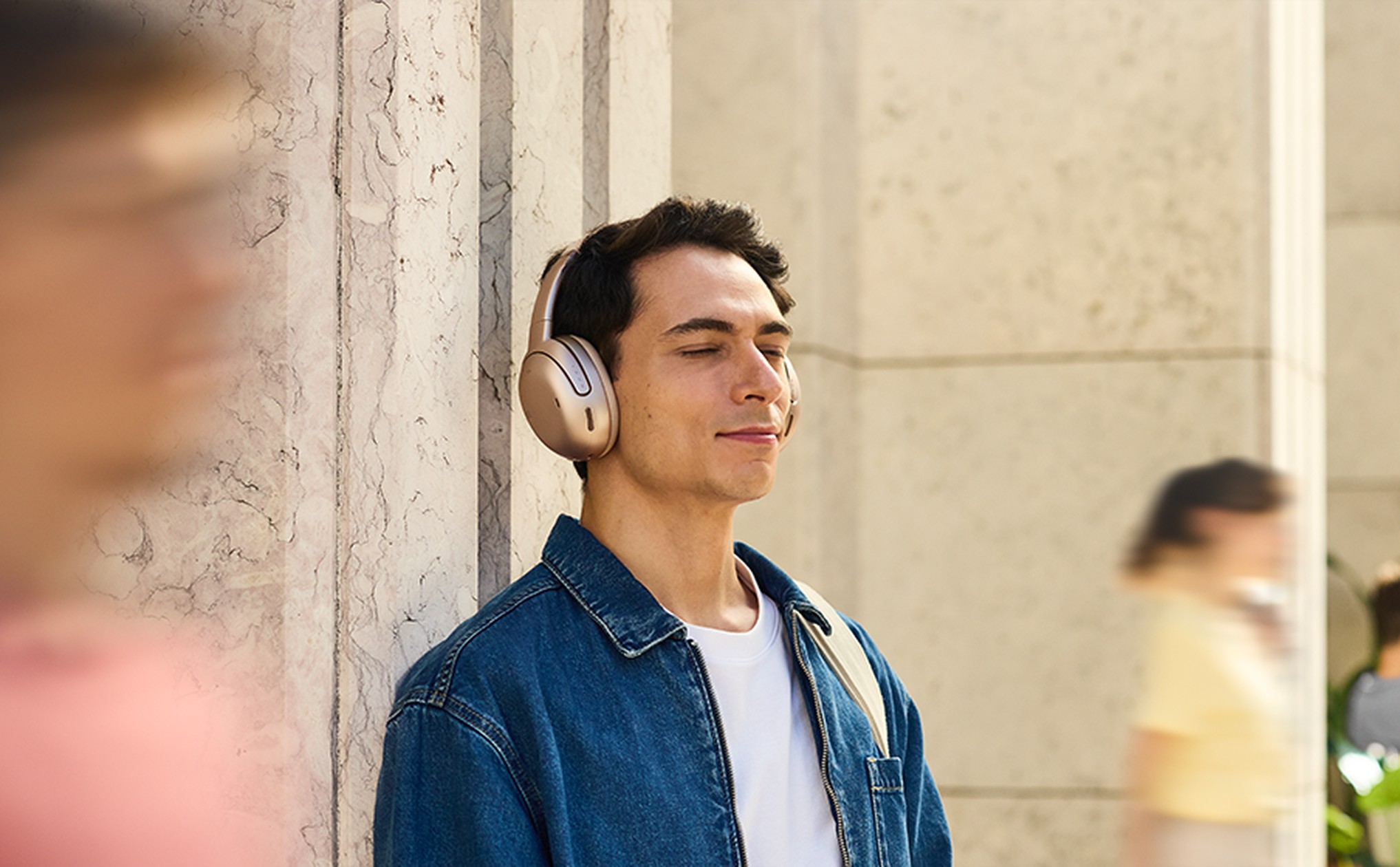JBL Tour One M3: conheça o novo fone tecnológico que é a aposta da marca