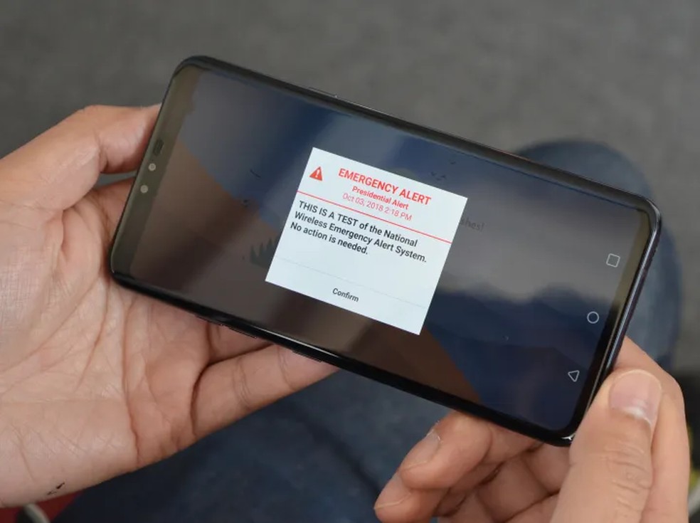 Os alertas em um celular podem indicar uma série de questões relacionadas à segurança do dispositivo — Foto: Reprodução/Digitaltrends
