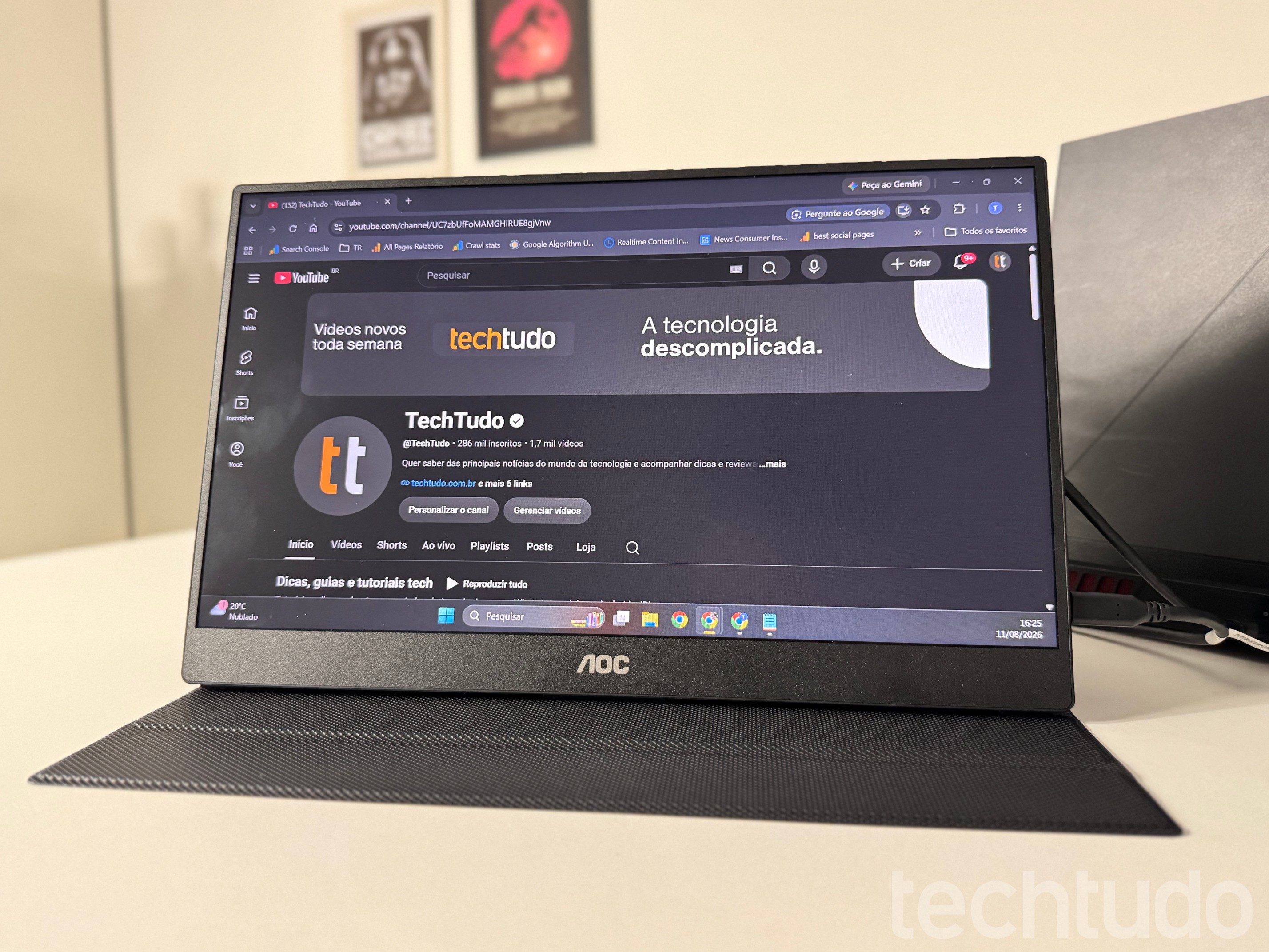 Monitor portátil AOC é fino, leve e versátil; veja primeiras impressões