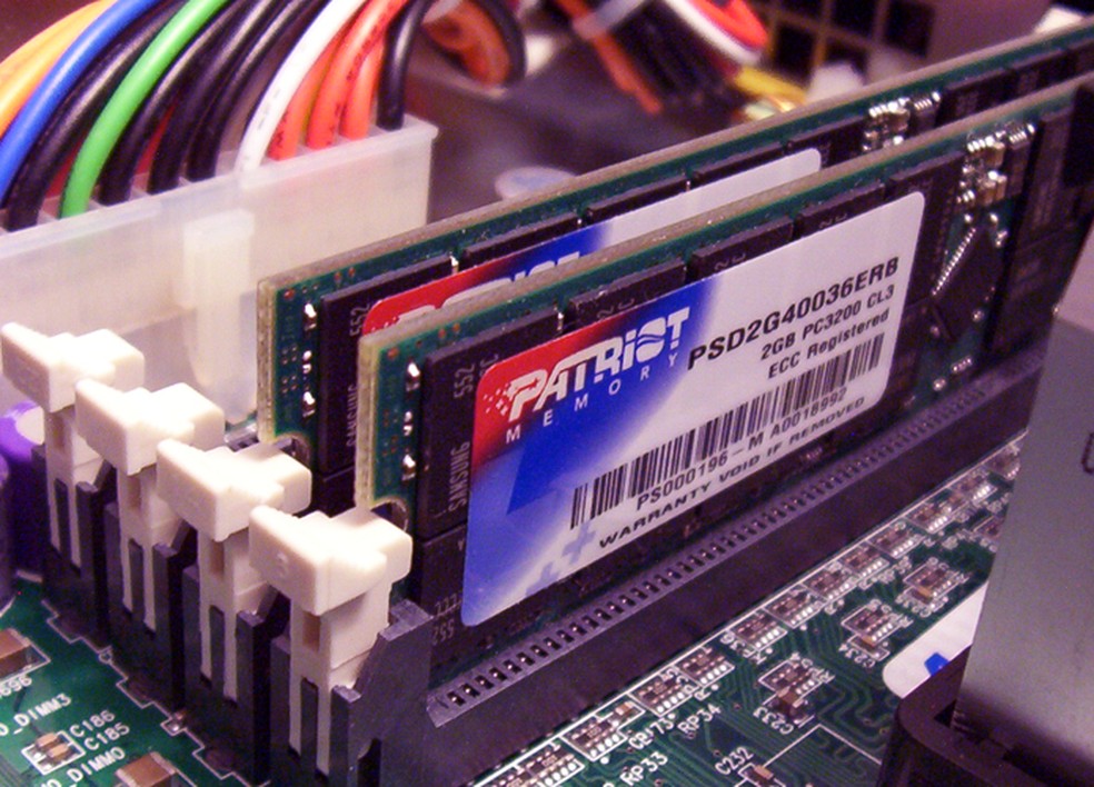 Hitman: Blood Money - PC Muito Fraco: 4GB Ram DDR2/Pentium E5400  Dual-Core/Sem Placa de Vídeo 