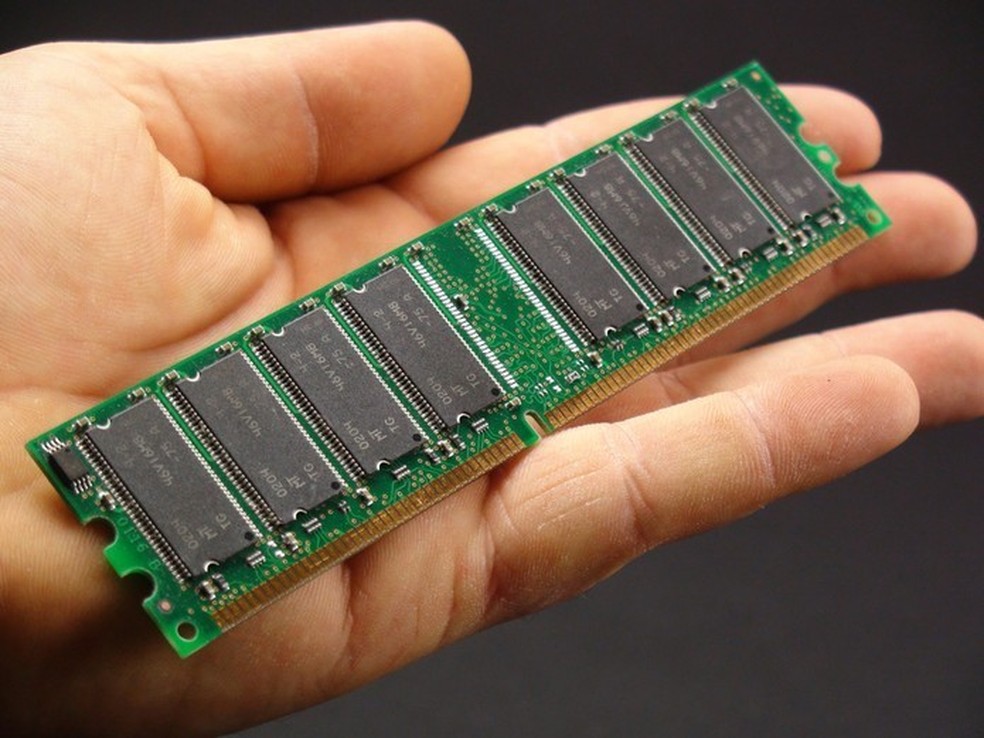 O pen drive pode ajudar a deixar o computador mais rápido expandindo a memória RAM (Foto: Pond5) — Foto: TechTudo