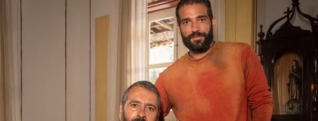 Marcos Palmeira e Humberto Carrão interpretam José Inocêncio — Foto: Reprodução/Globo/Fábio Rocha