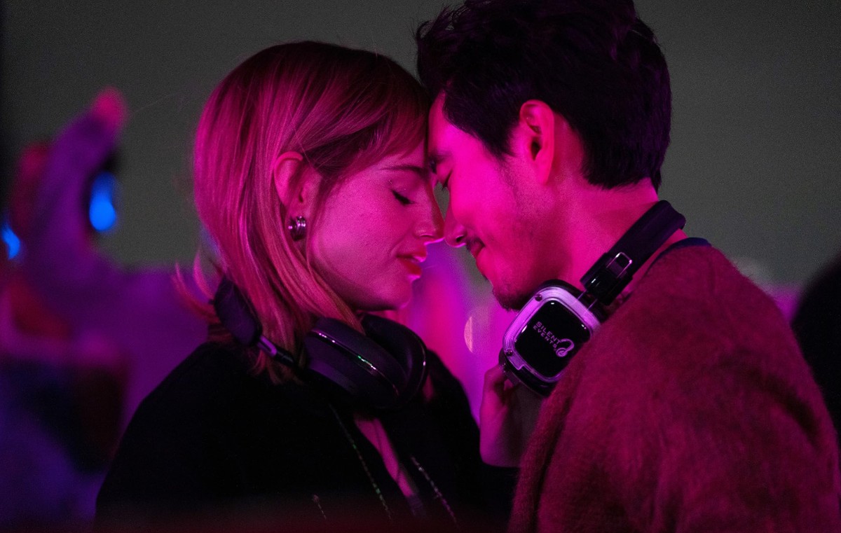 10 filmes de comédia romântica novos para assistir no streaming e se divertir