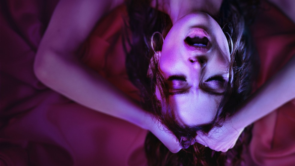 Cena de Sex/Life, um dos melhores dramas eróticos da Netflix — Foto: Divulgação/Netflix