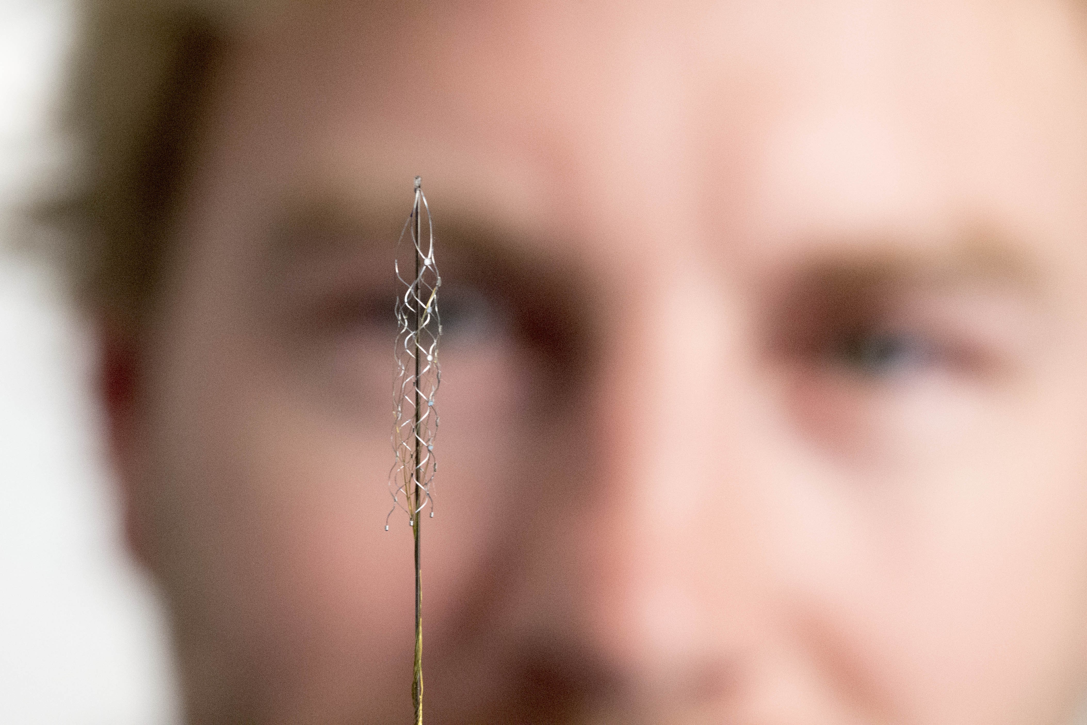 Stentrode: chip cerebral já permite controlar aparelhos com a mente ...