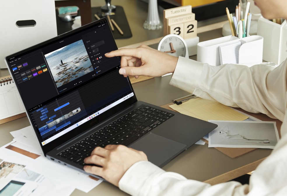 Galaxy Book4 Ultra possui tela sensível ao toque — Foto: Divulgação/Samsung