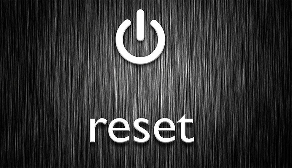 O botão reset só deve ser usado em caso de travamentos (Foto: Reprodução/Jeremygreenlive.com) — Foto: TechTudo