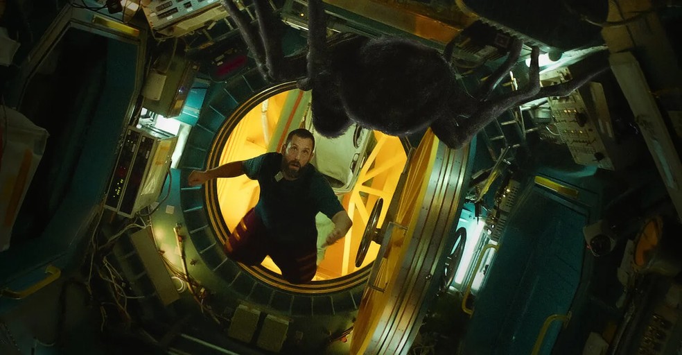 Adam Sandler é protagonista de O Astronauta, drama de ficção científica da Netflix — Foto: Reprodução/Netflix