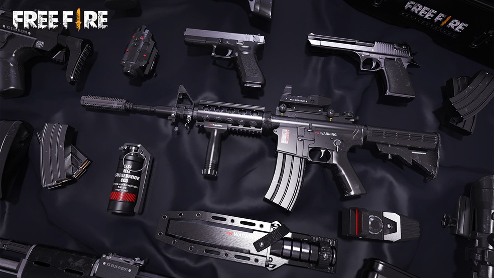 ícone linear da arma akm. arma de fogo de jogo virtual, arma. rifle de jogo  de