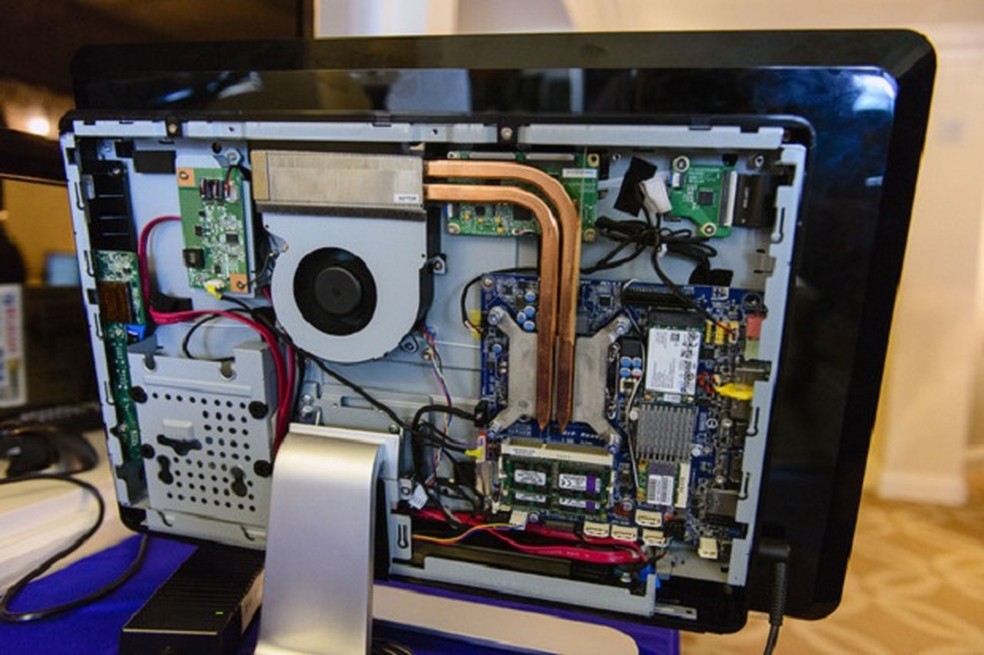 AIOs da Intel poderão ser construídos por usuários (Foto: Reprodução PC World) — Foto: TechTudo