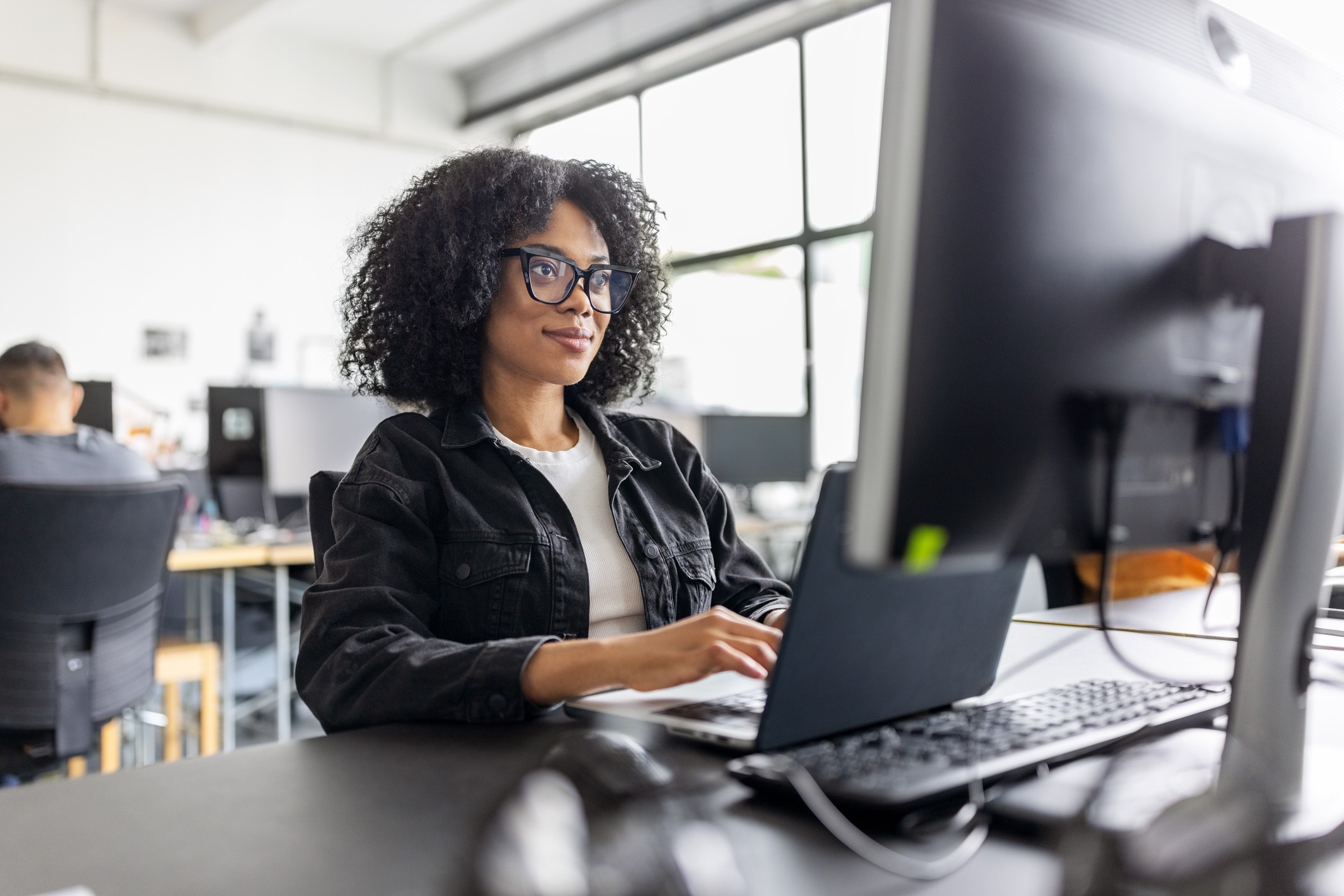 Santander e Alura oferecem 60 mil bolsas em curso gratuito de tecnologia