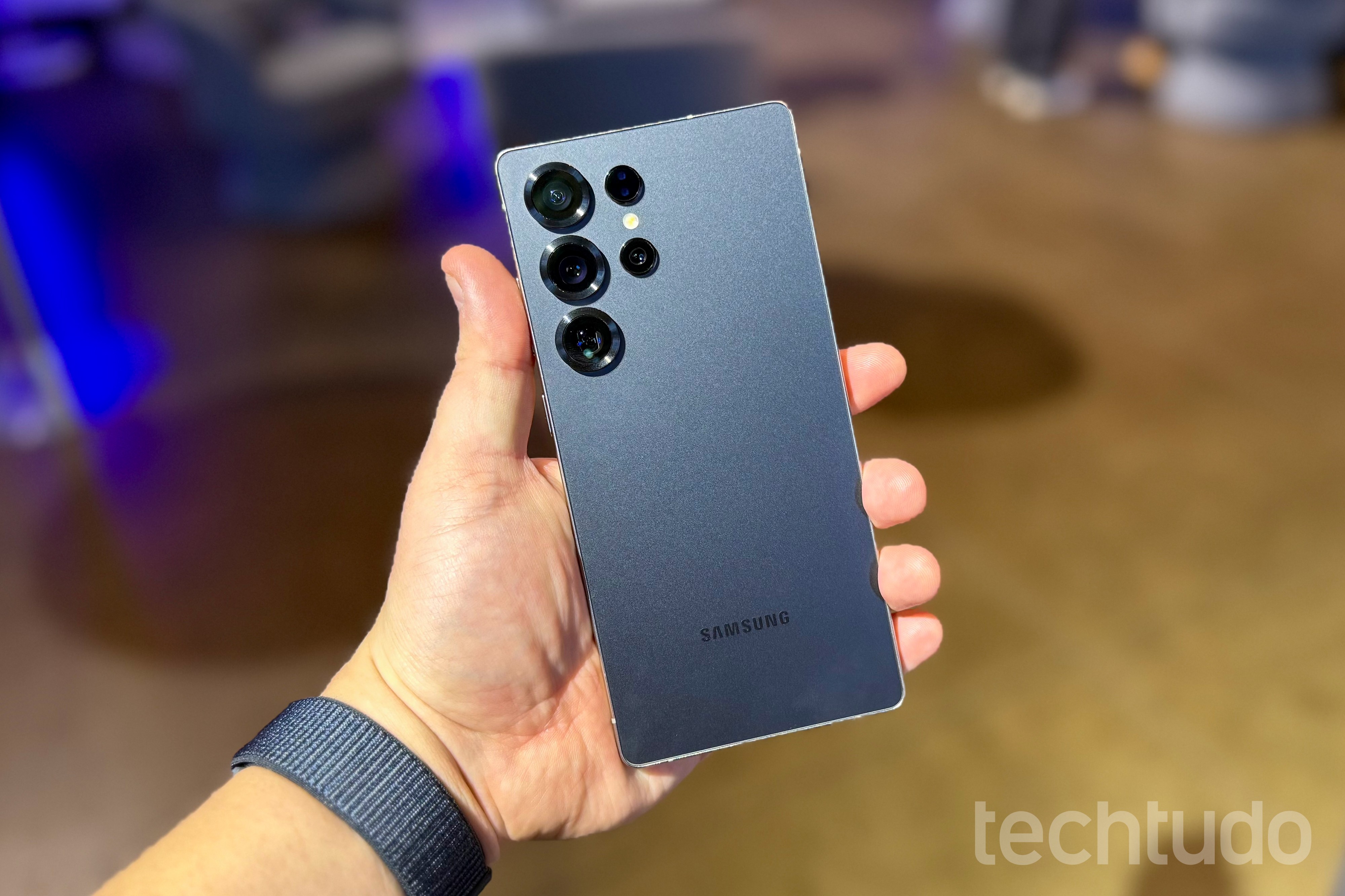 Do baratinho ao top: 7 celulares da Samsung que fizeram sucesso em 2025