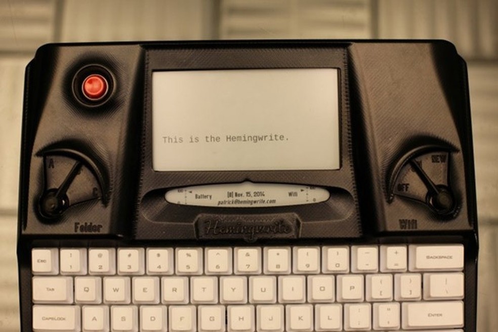 Hemingwrite é máquina de escrever com tela e-ink e sincronização na nuvem (Foto: Divulgação/Kickstarter) — Foto: TechTudo