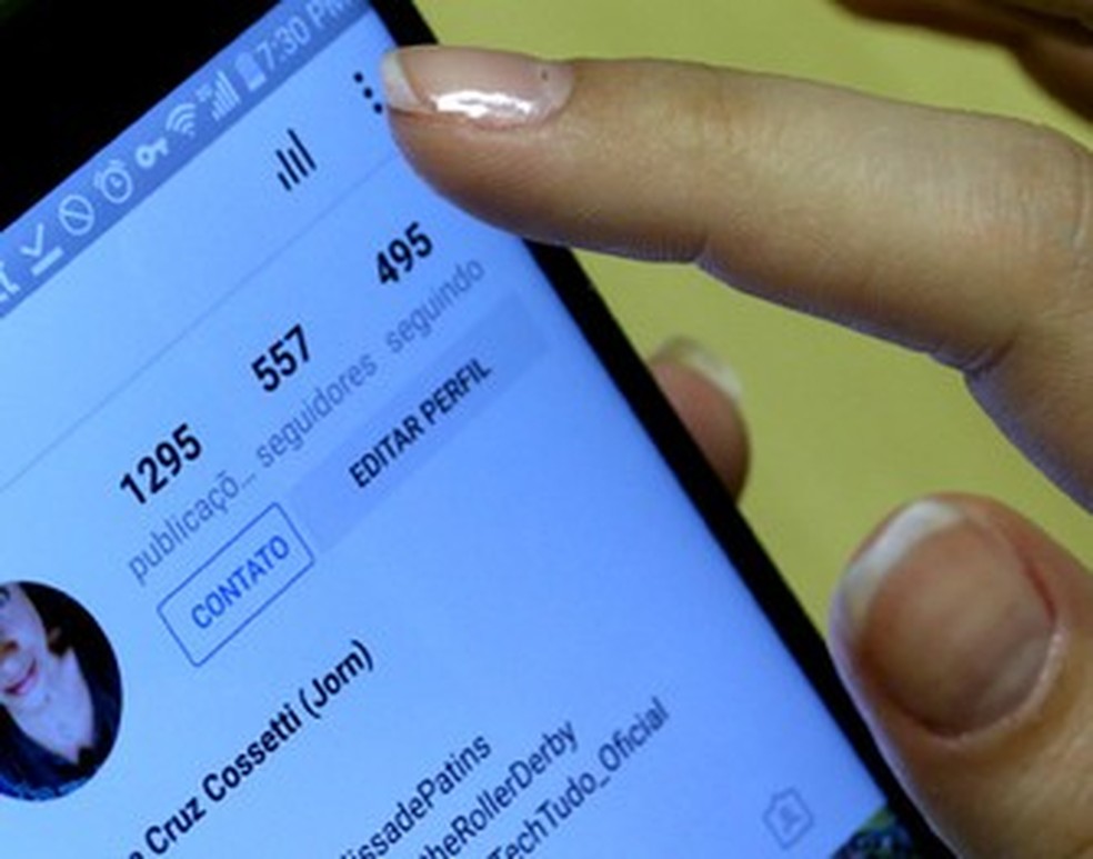 Acesse os dados dos posts do Instagram no topo da interface no iPhone e no Android (Foto: Camila Peres / TechTudo) — Foto: TechTudo