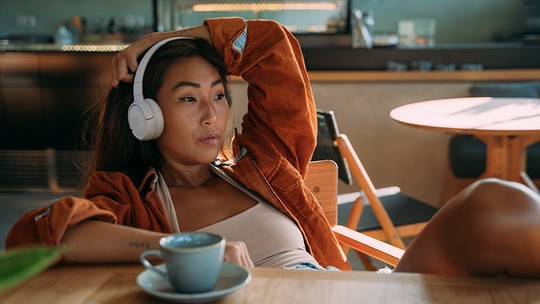 Fones de ouvido JBL: 6 opções com fio, Bluetooth e mais