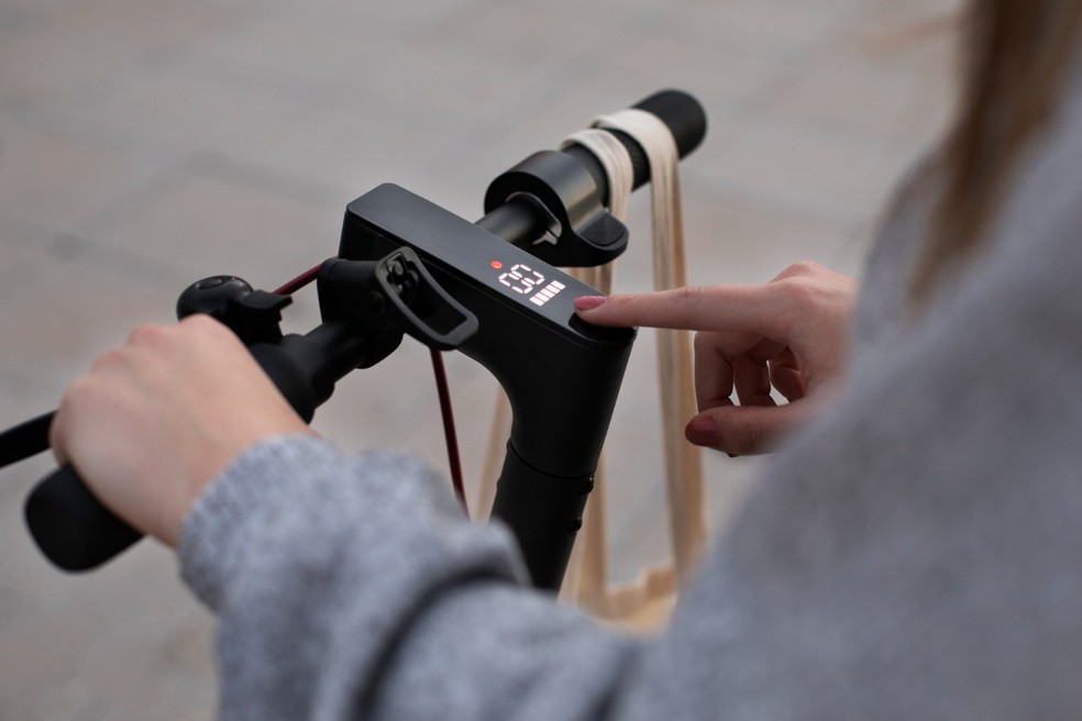 As scooters elétricas podem ser úteis para o dia a dia na cidade — Foto: Reprodução/Freepik