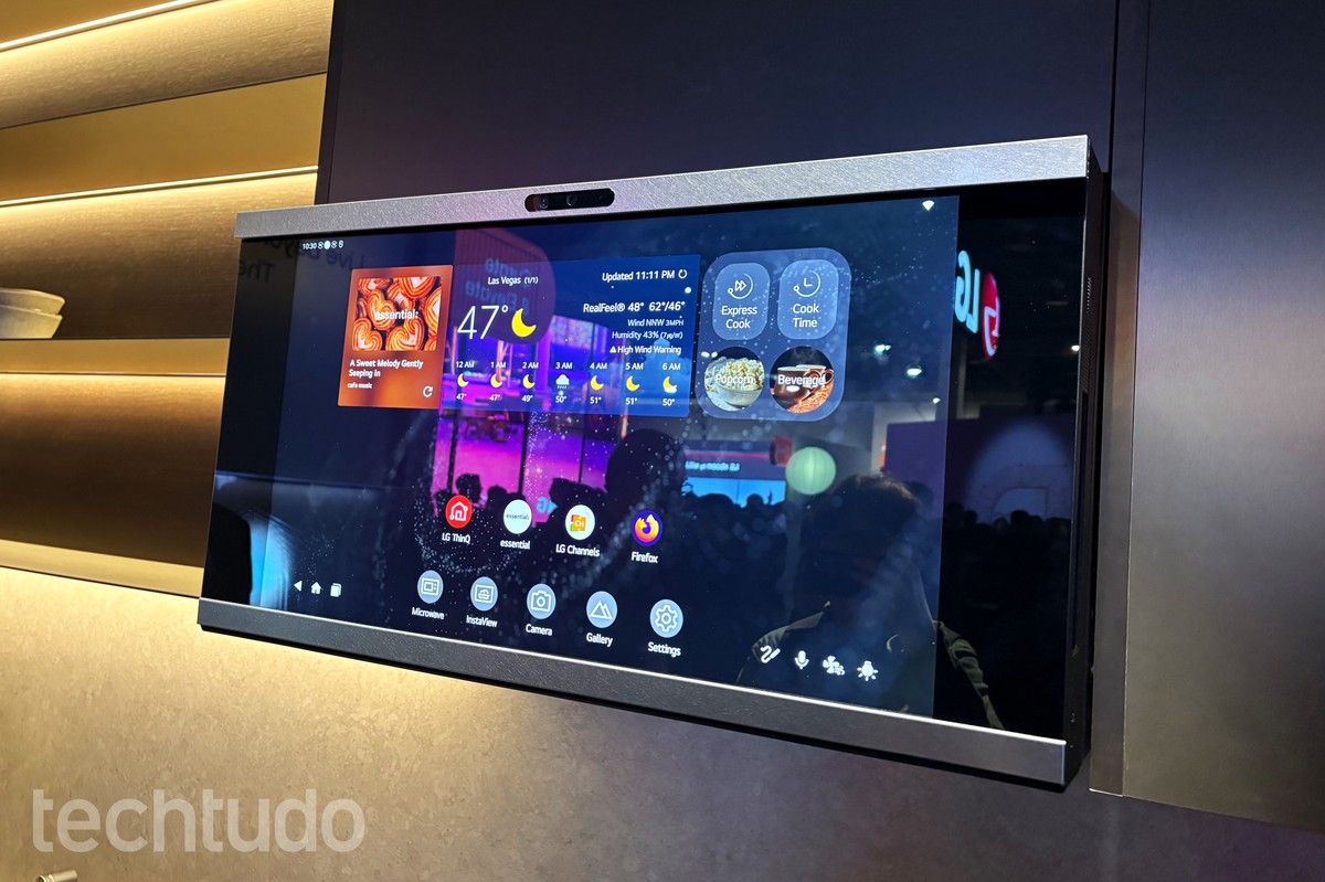 Micro-ondas influencer? LG anuncia modelo que tira foto e posta nas redes