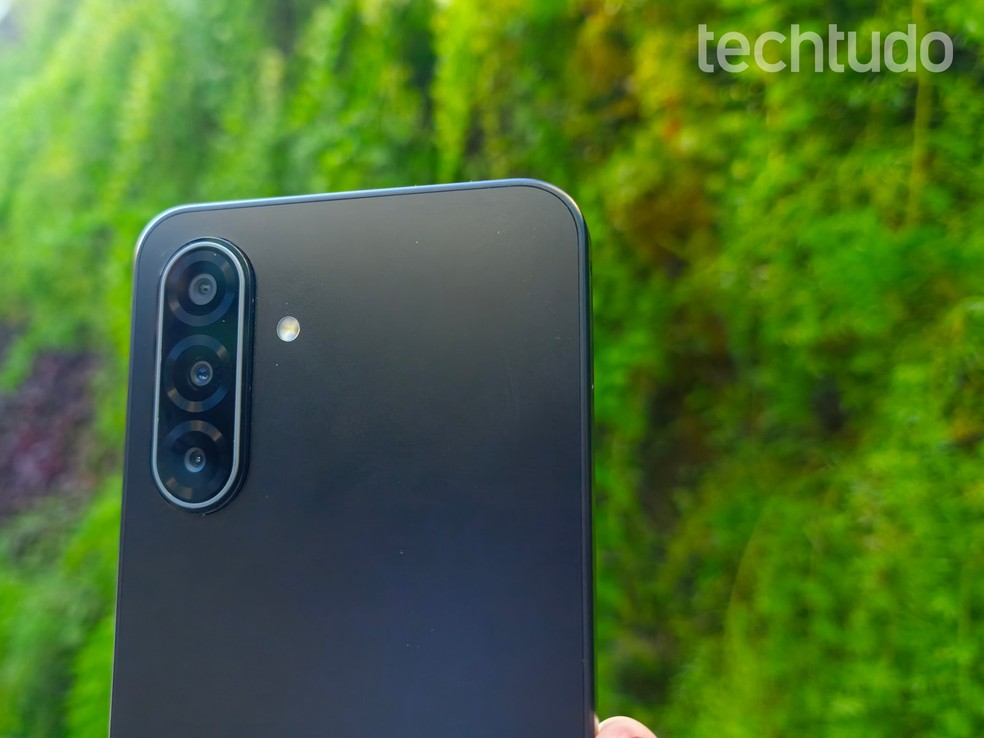 Câmera principal do Galaxy A17 traz estabilização óptica de imagem (OIS) — Foto: Julia Rabaça/TechTudo