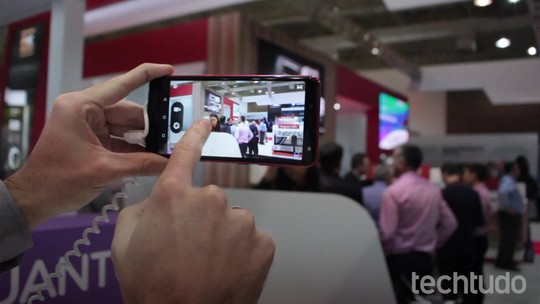 Testamos Quantum You 2, o celular barato que roda Android Go