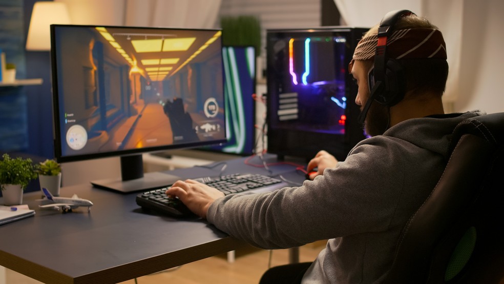 Descubra qual pode ser seu próximo mouse gamer — Foto: Reprodução/Freepik (DC Studio)