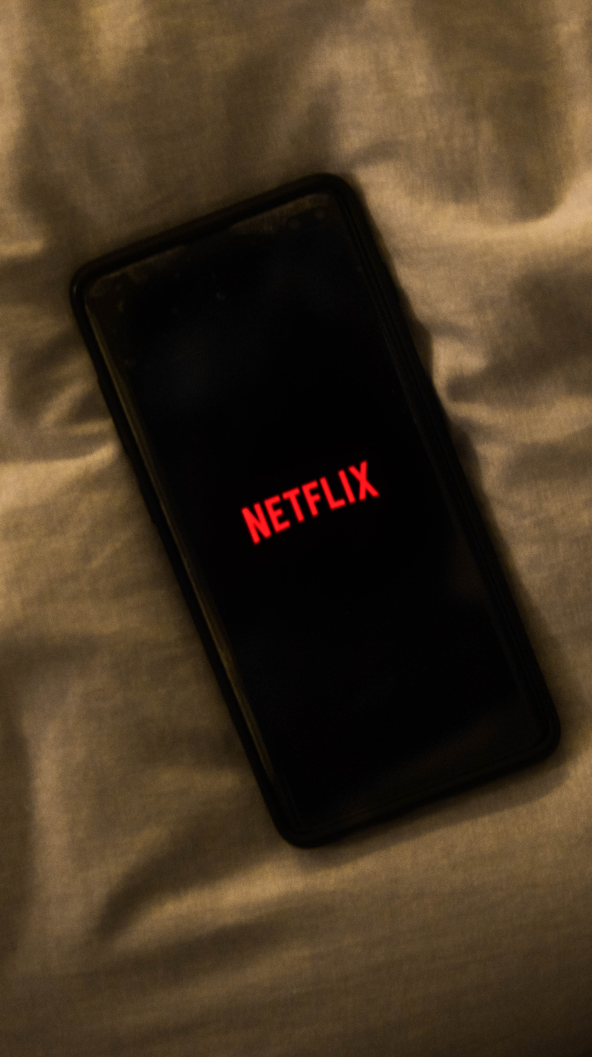 Netflix vai começar a cobrar pelo compartilhamento de senhas no Brasil -  RIC Mais