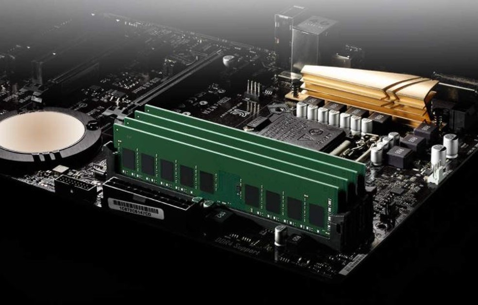 Memória RAM Kingston DDR 4 KVR24S17S6/4 de 2.400 Mhz  — Foto: Reprodução/Amazon