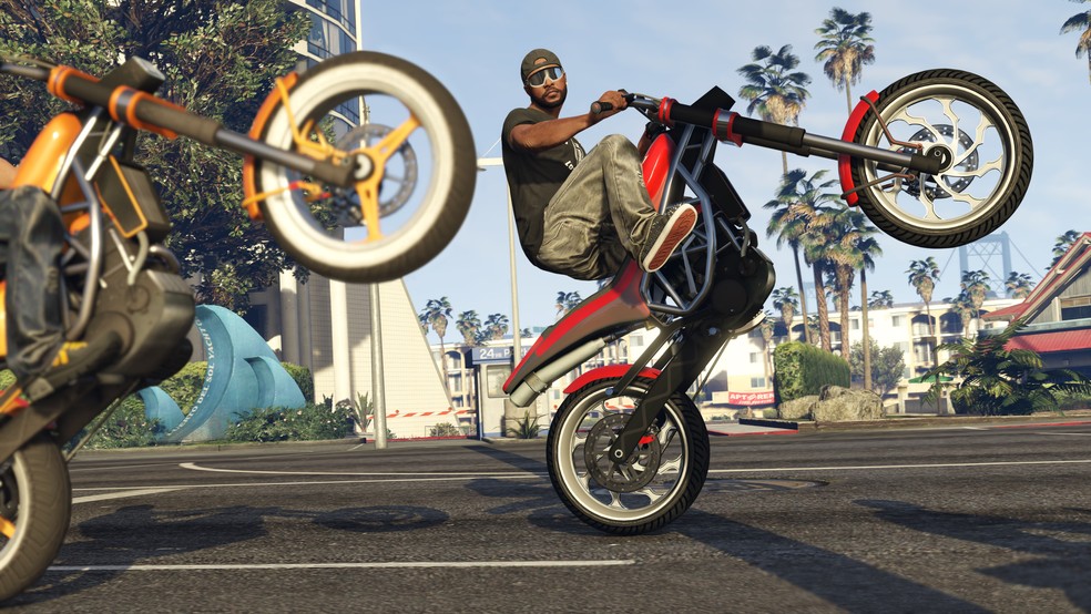 Códigos GTA 5 permitem spawnar outros veículos, como motos e aviões — Foto: Reprodução/Steam