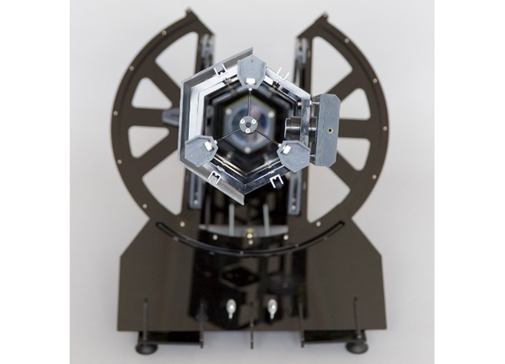 Mini telescópio se alinha sozinho com estação espacial (Foto: Divulgação) — Foto: TechTudo