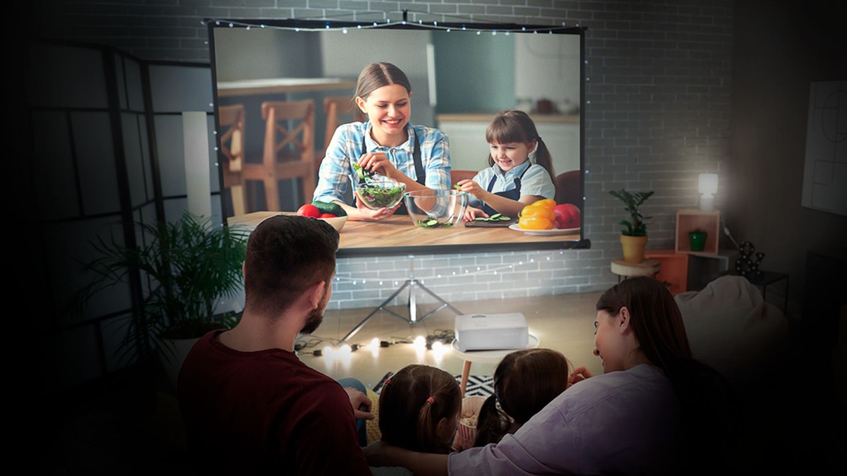 Melhor projetor custo-benefício 2025: 10 itens para ter imagem de cinema