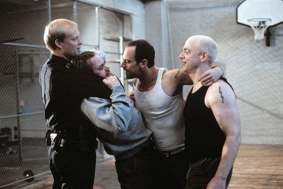 Oz é uma das séries mais polêmicas do canal HBO — Foto: Reprodução/IMDb