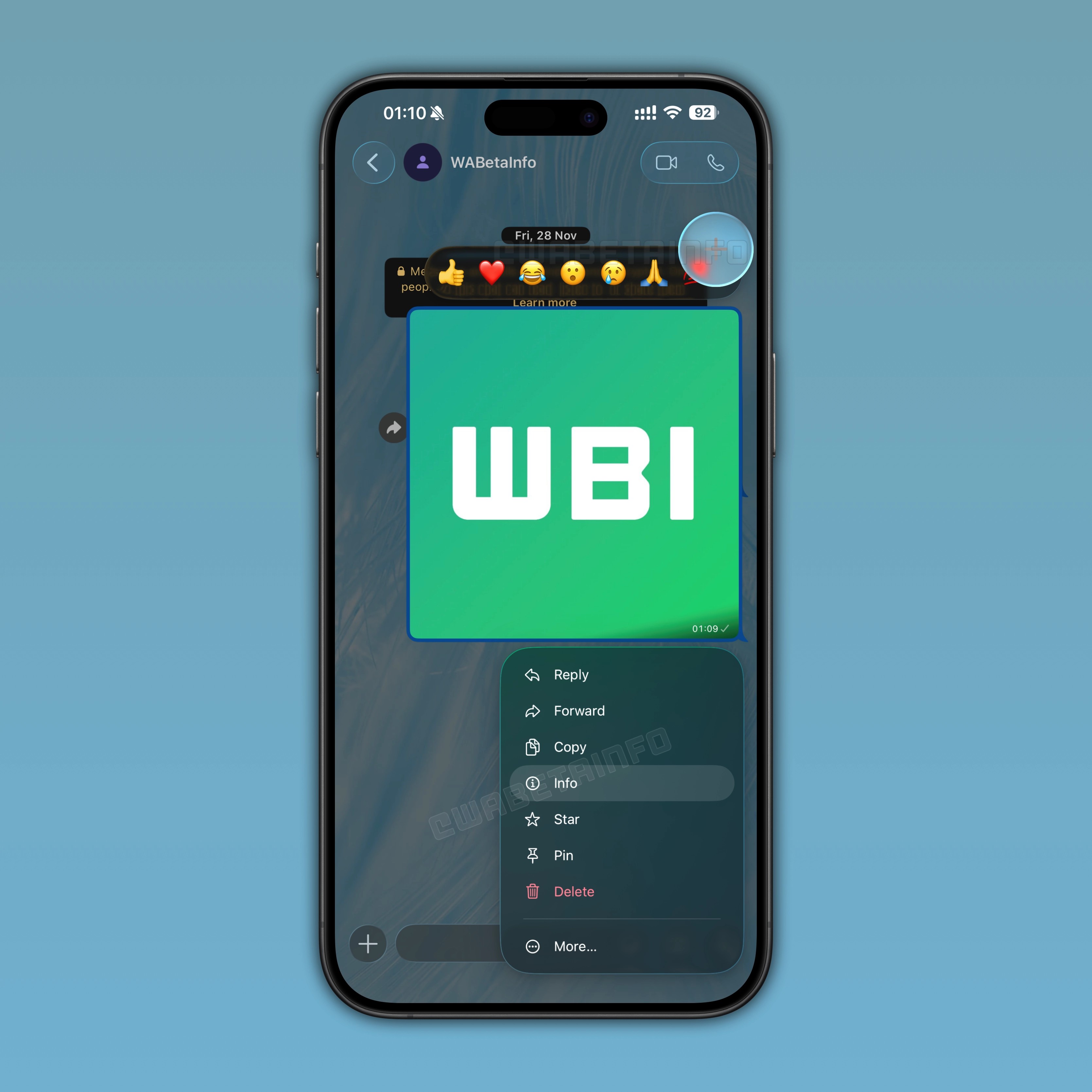 Liquid Glass avança no WhatsApp para iPhone e muda menus e emojis