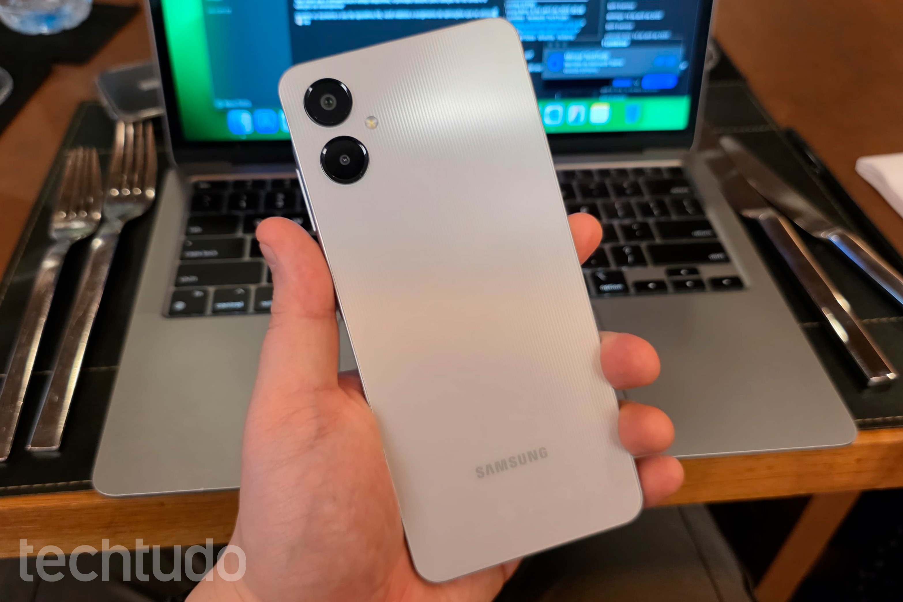 Procurando um celular 5G barato? Esses 6 modelos valem a pena!