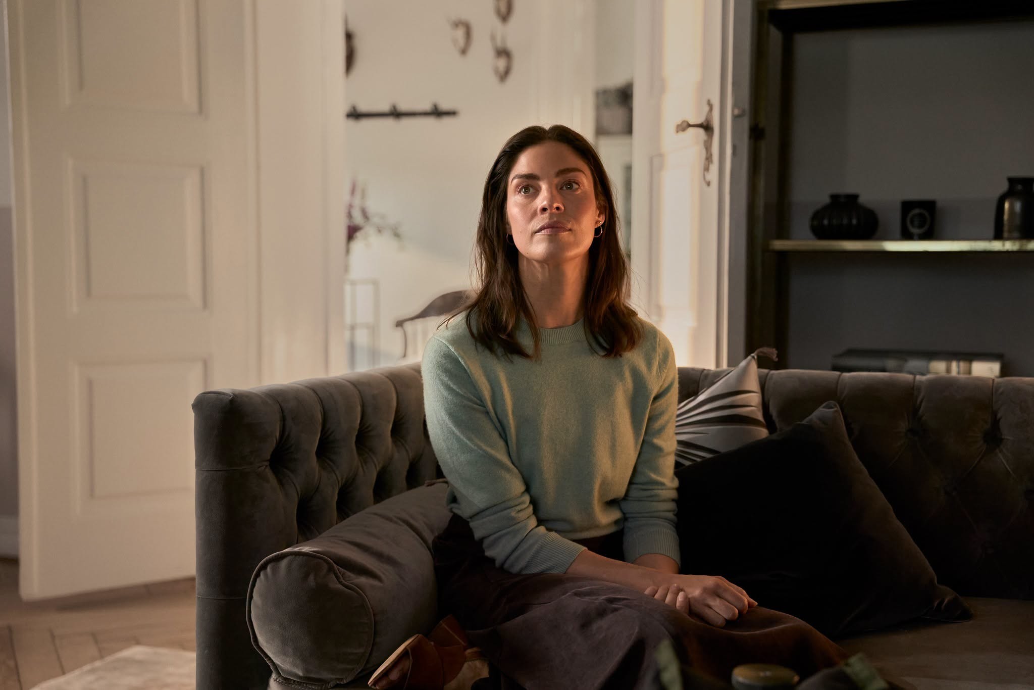 A Mulher Secreta: veja final explicado e quem matou Louise no filme Netflix