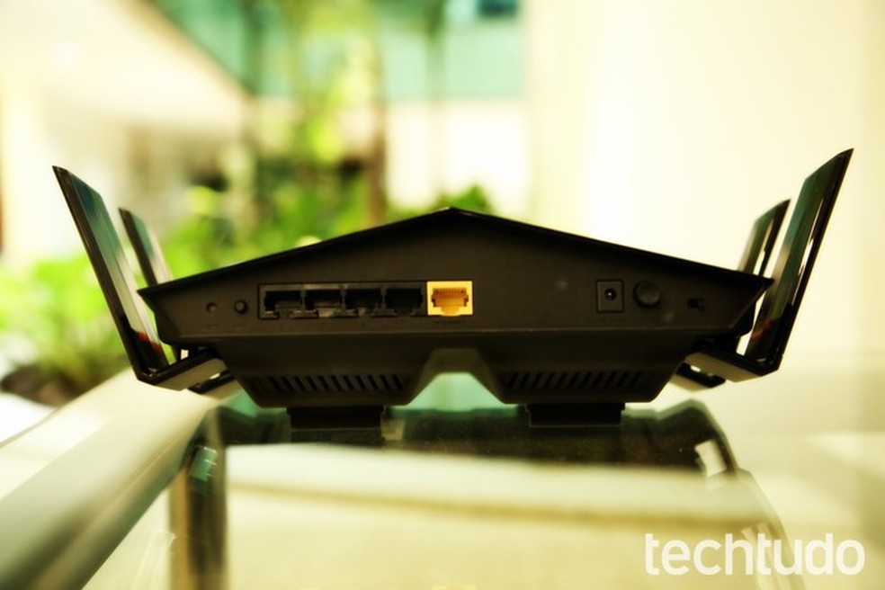 Review DLink DIR879