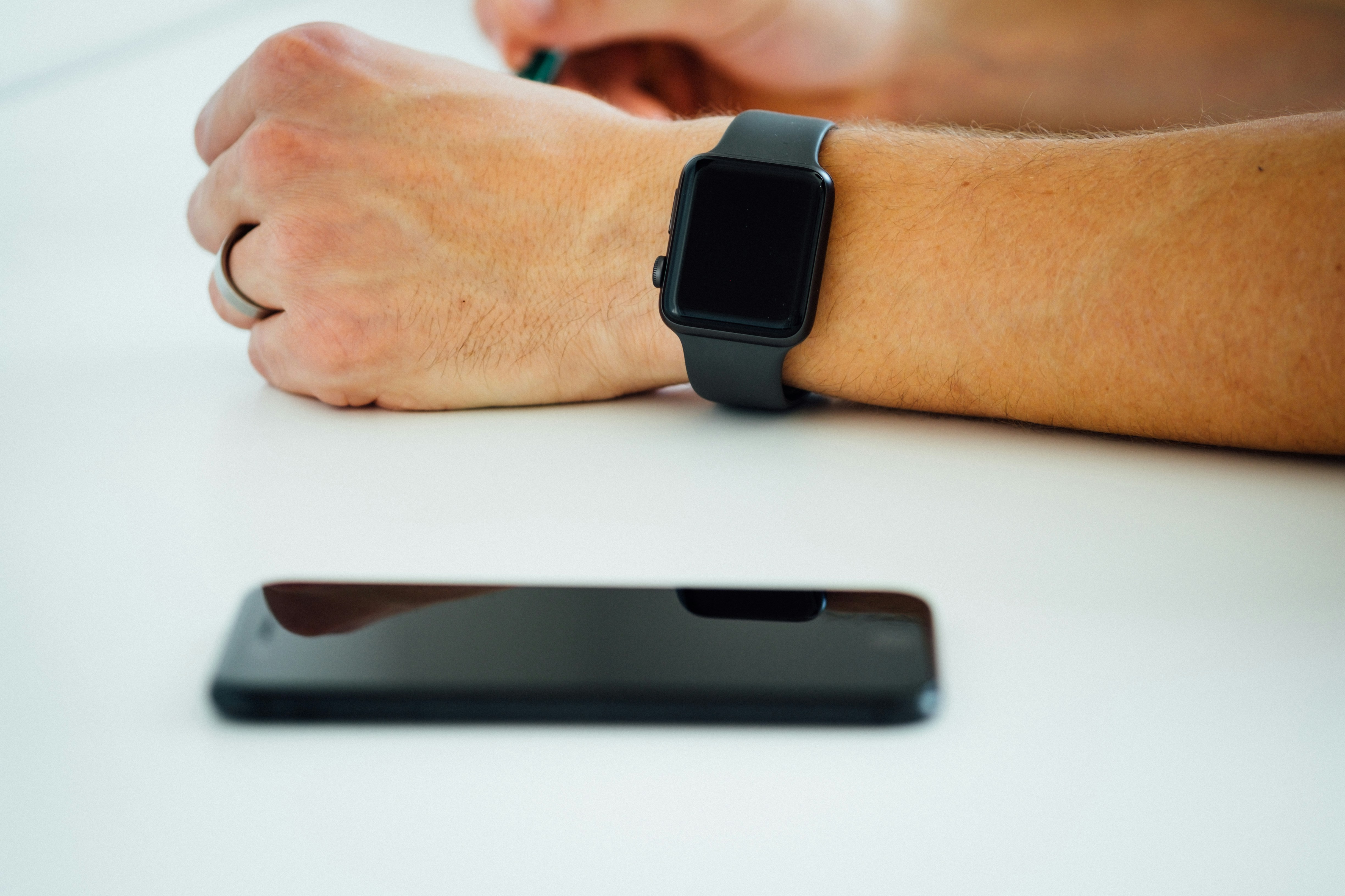 Como conectar smartwatch ao celular? Veja tutorial para todas as marcas