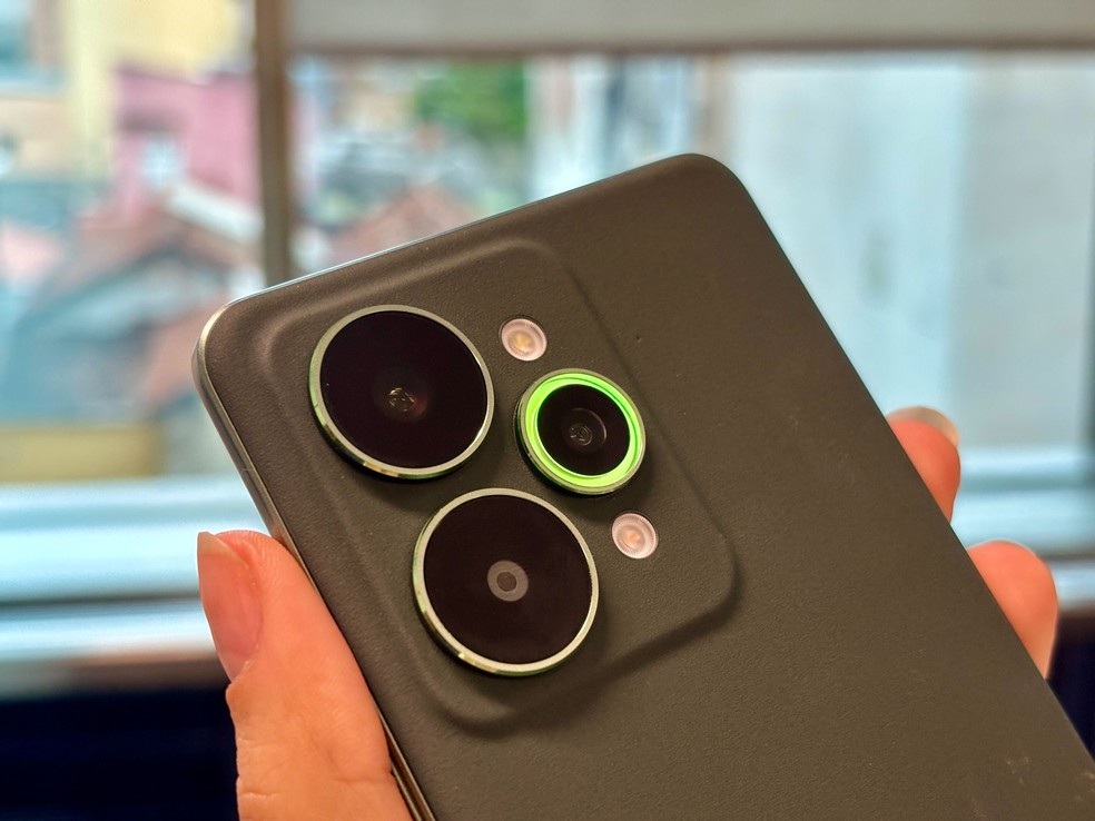 Pulse light do realme 15 Pro (sem marca) — Foto: Ana Letícia Loubak/TechTudo