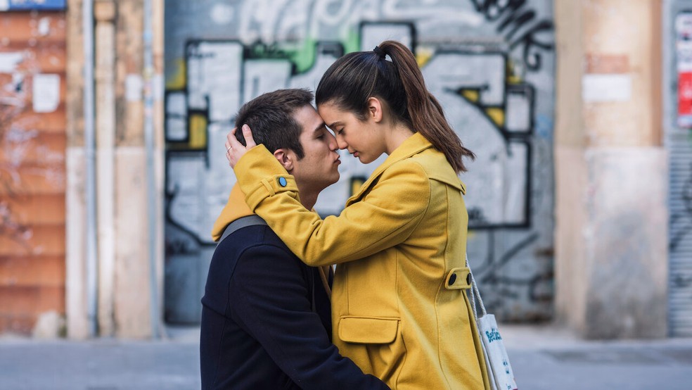 Amar é um filme de drama romântico espanhol dirigido por Esteban Crespo — Foto: Divulgação/Netflix