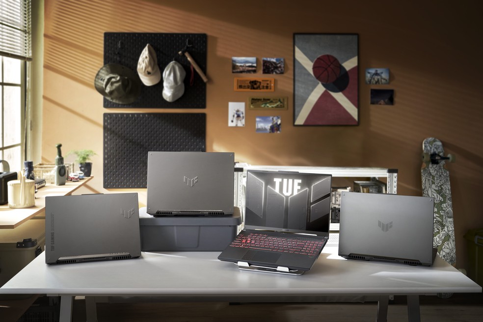 CES 2024: ASUS lança primeiro notebook do mundo com tela dupla
