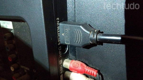 Como conectar um notebook da Samsung TV usando um cabo HDMI