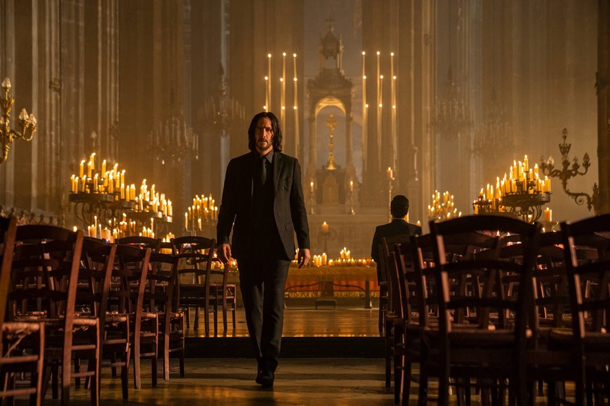 Confira nesta matéria onde assistir a todos os filmes de John Wick, incluindo o Baba Yaga