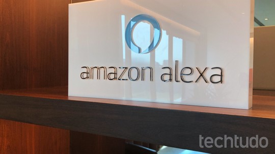 Alexa faz 2 anos no Brasil: 15 coisas que você pode pedir e não sabia
