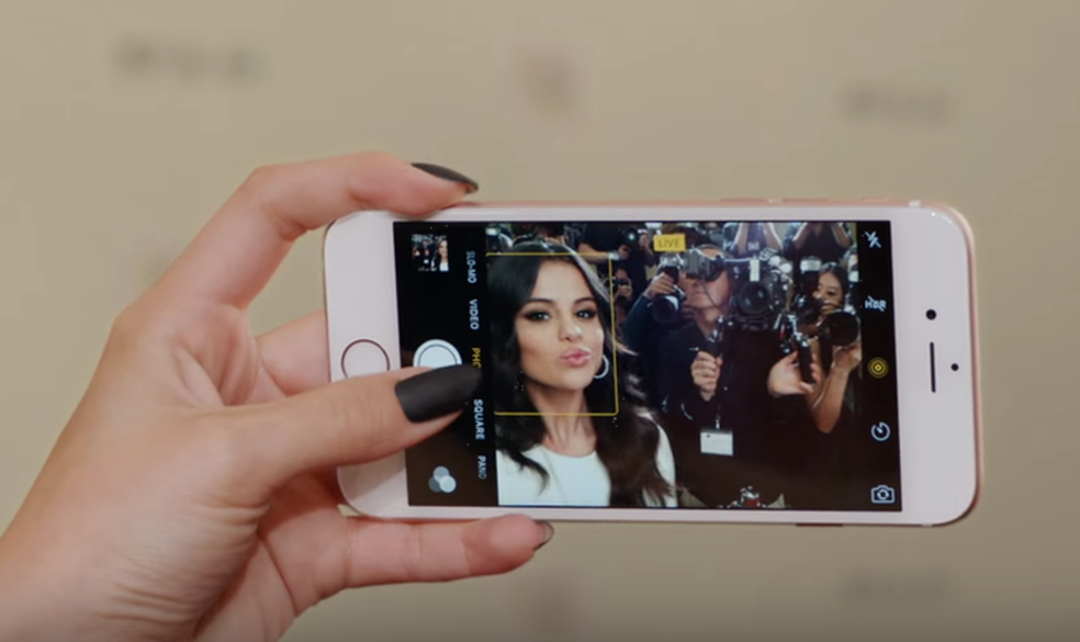 antepasado Rancio armario Celulares com flash frontal: conheça cinco modelos e faça selfies melhores  | Listas | TechTudo