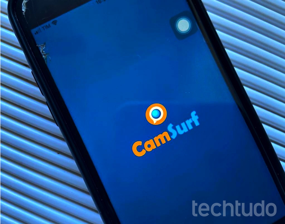 Camsurf é um app que permite conversar com estranhos online aleatoriamente — Foto: Beatriz Maxima/TechTudo