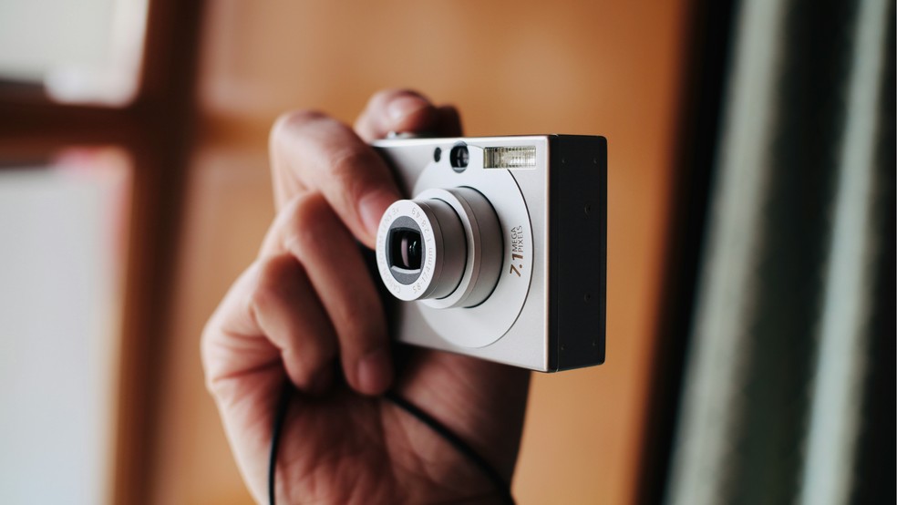 Não acha a Cybershot? Veja câmeras digitais de Kodak, Canon e até mesmo da Sony que substituem o modelo — Foto: Peng Originals/Unsplash