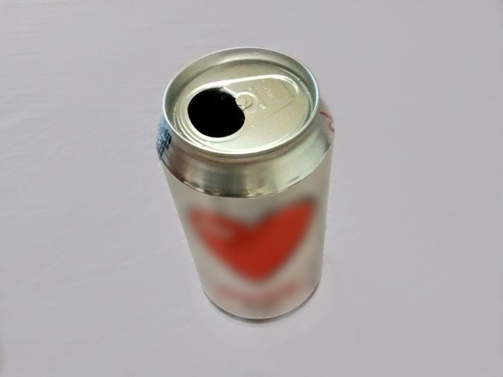 Lata de alumínio sem anel de lacre (Foto: Reprodução/Raquel Freire) — Foto: TechTudo